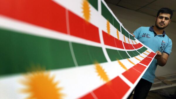 Изготовление флага Курдистана в Эрбиле, столице автономного курдского региона в Ираке. Архивное фото