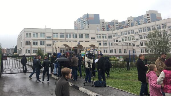 Место стрельбы в школе в Ивантеевке. 5 сентября 2017