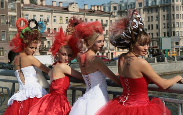 Показ свадебных нарядов в олимпийском стиле в Санкт-Петербурге