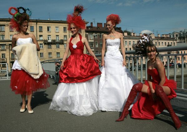 Показ свадебных нарядов в олимпийском стиле в Санкт-Петербурге