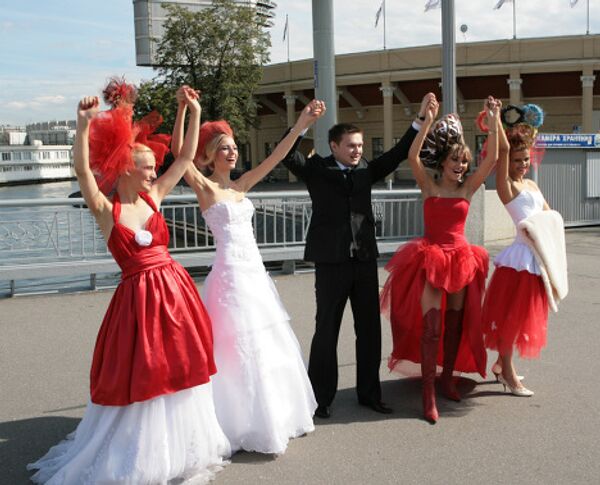  Показ свадебных нарядов в олимпийском стиле в Санкт-Петербурге