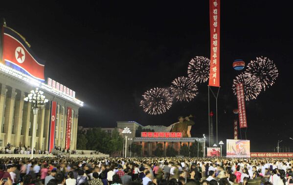Празднование успешного испытания водородной бомбы в КНДР. 6 сентября 2017