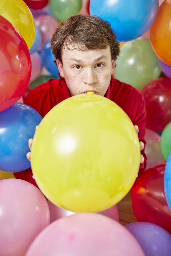 Хантер Ивен — самое большое число надутых воздушных шаров за час. Из нового издания Книги рекордов Гиннесса