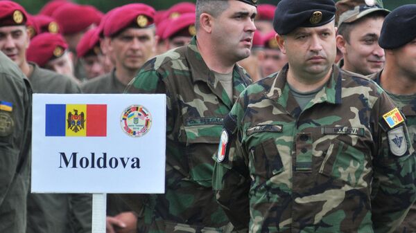 Военнослужащие ВС Молдовы во время международных военных учений Rapid Trident 2016