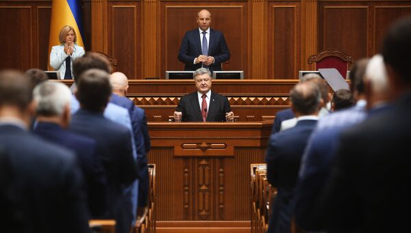 Президент Украины Петр Порошенко во время выступления на заседании Верховной рады Украины. 7 сентября 2017