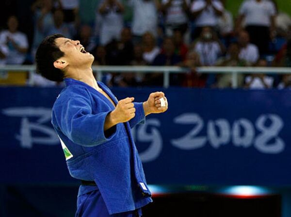 Кореей Цой Минь Хо стал олимпийским чемпионом в соревнованиях по дзюдо  