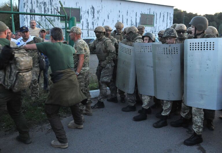 У пункта пропуска Шегени на украинско-польской границе, где собирается пересечь границу бывший президент Грузии, экс-губернатор Одесской области Михаил Саакашвили