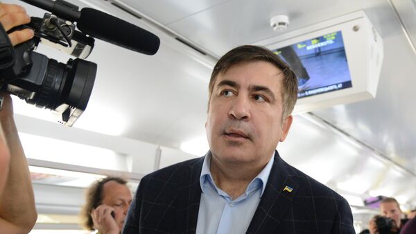 Экс-президент Грузии, бывший губернатор Одесской области Михаил Саакашвили в вагоне поезда на железнодорожном вокзале в польском Пшемышле