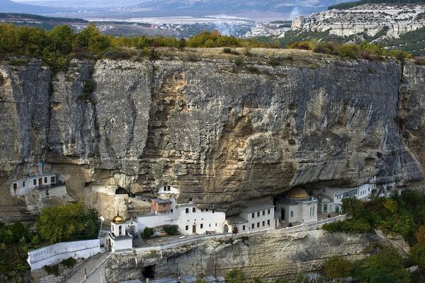 Свято-Успенский мужской монастырь в Бахчисарайском районе в Крыму Свято-Успенский мужской монастырь в Бахчисарайском районе в Крыму