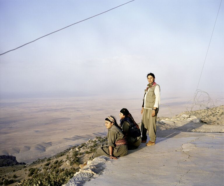 Работа фотографа из Германии Sonja Hama Jin – Jiyan – Azadi Women, Life, Freedom. Female Kurdish Fighters. в категории Фотожурналистика, вошедшая в шорт-лист Felix Schoeller Photo Award 2017