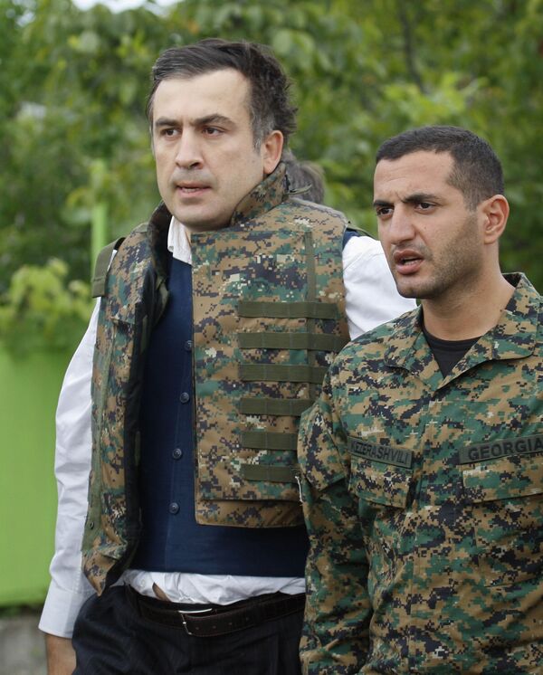 Президент Грузии Михаил Саакашвили и министр обороны Давид Кезерашвили