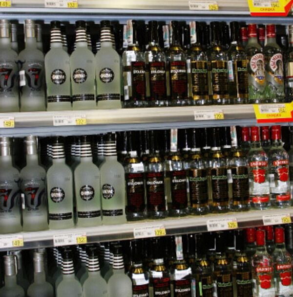 Импортный алкоголь в Москве станет дороже, а российская водка дешевле
