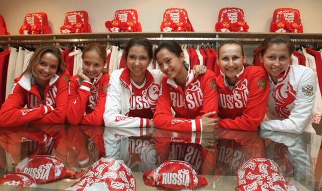 Члены сборной команды России по художественной гимнастике