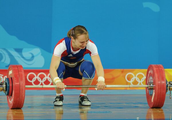 Российская штангистка Царукаева завоевала серебро чемпионата мира