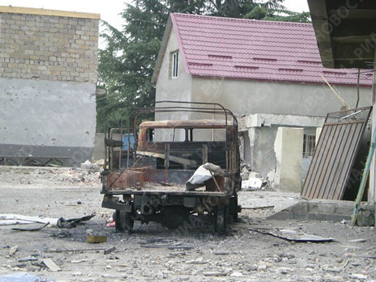 Разрушения в городе Цхинвали