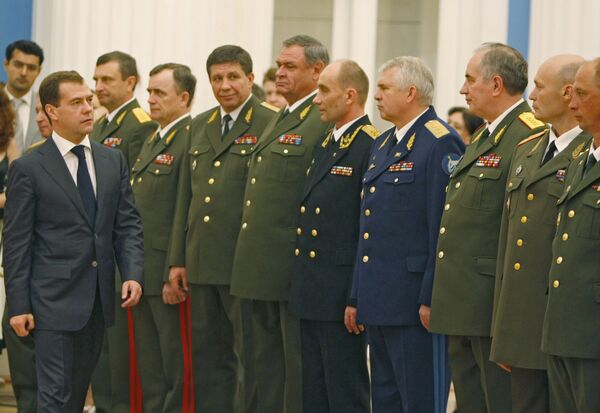 Президент России с военнослужащими РФ