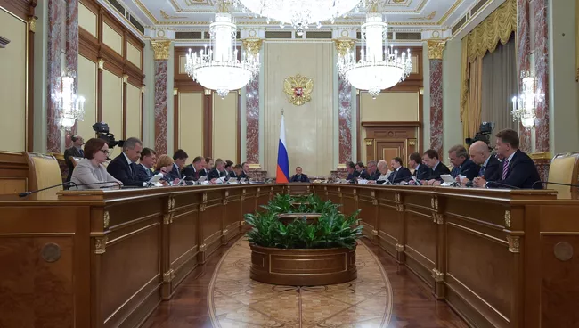 Председатель правительства РФ Дмитрий Медведев проводит заседание правительства РФ. Архивное фото