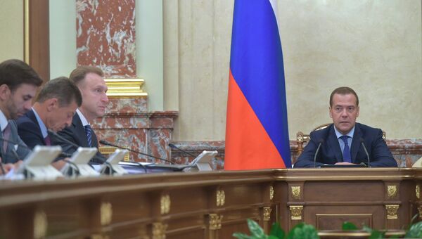 Председатель правительства РФ Дмитрий Медведев проводит заседание правительства РФ. 13 сентября 2017
