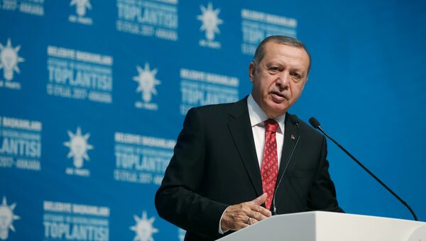 Президент Турции Тайип Эрдоган во время выступления перед мэрами турецких городов в Анкаре