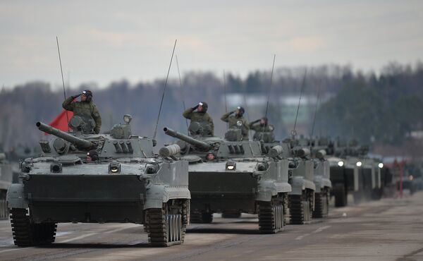 Боевые гусеничные плавающие машины БМД-4М механизированной колонны войск Московского гарнизона Центрального военного округа Боевые гусеничные плавающие машины БМД-4М механизированной колонны войск Московского гарнизона Центрального военного округа