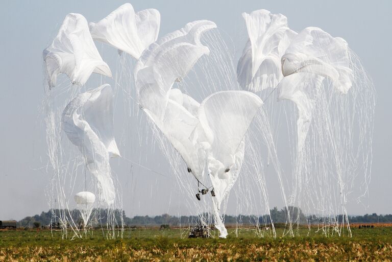 Выброска боевых машин десанта