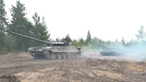 Учения Запад-2017: боевая тревога, маневры боевой техники и полеты истребителей Учения Запад-2017: боевая тревога, маневры боевой техники и полеты истребителей