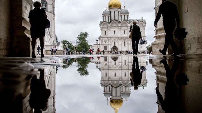 Архангельский собор на Соборной площади Московского Кремля