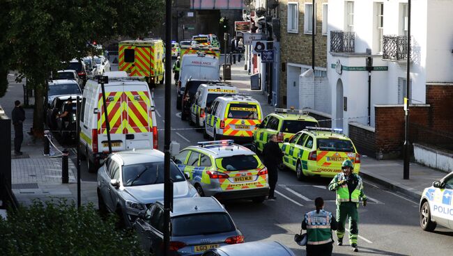 Полиция у станции метро Parsons Green в Лондоне. 15 сентября 2017