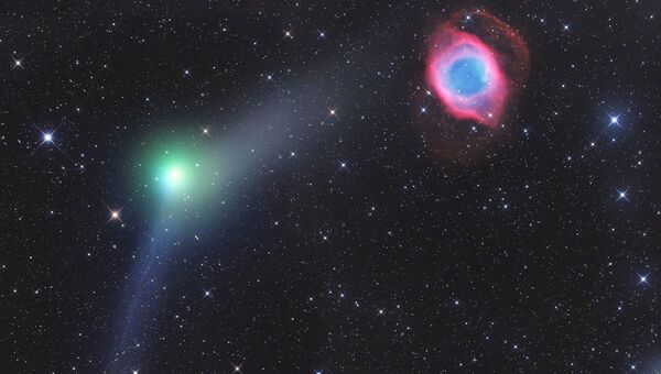Снимок фотографа Джераля Реманна из Австрии Encounter of Comet and Planetary Nebula, получивший специальный приз в фотоконкурсе Insight Astronomy Photographer of the Year 2017