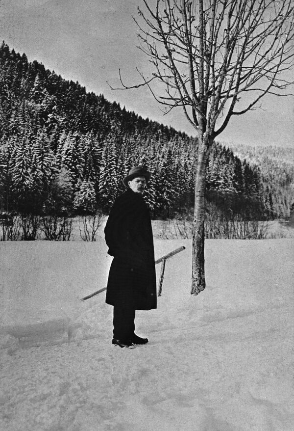 Максим Горький в Шварцвальде на юго-западе Германии. 1921 год.