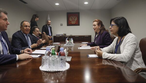 Глава МИД РФ Сергей Лавров на встрече с министром иностранных дел Эквадора Марией Эспиноса. 18 сентября 2017