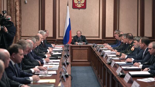 Президент РФ Владимир Путин проводит заседание Военно-промышленной комиссии. 19 сентября 2017