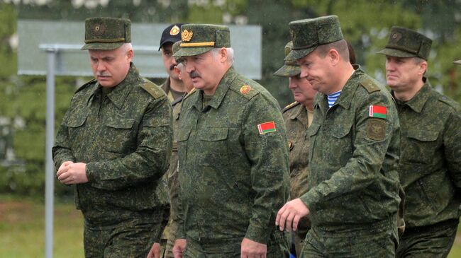 Президент Белоруссии Александр Лукашенко во время совместных стратегических учений вооруженных сил Республики Белоруссия и Российской Федерации Запад-2017. 20 сентября 2017
