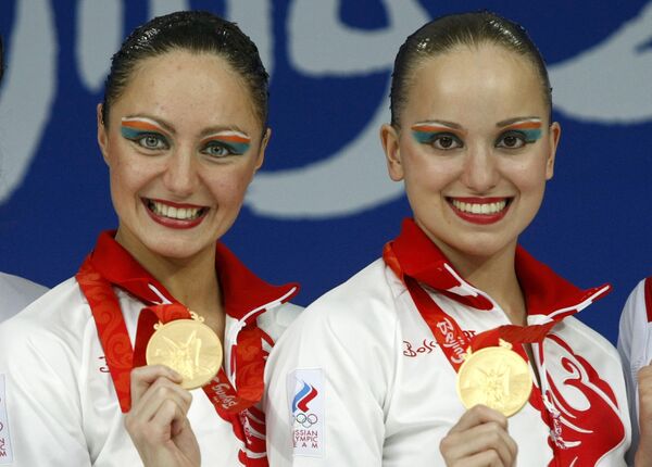 Анастасия Давыдова и Анастасия Ермакова выиграли золото Олимпийских игр в синхронном плавании