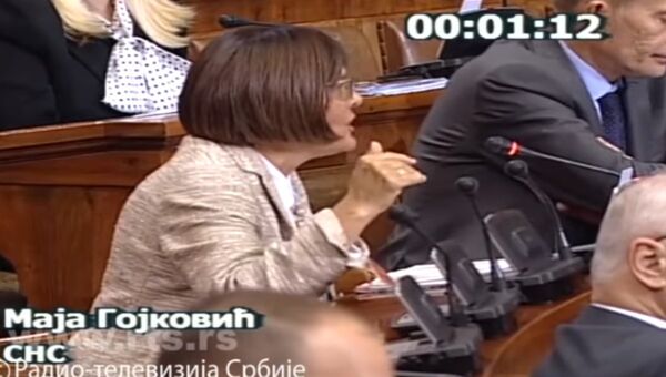 Оппозиция довела спикера парламента Сербии до слез