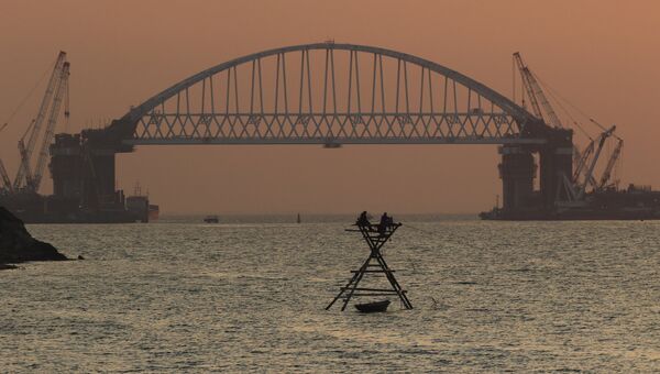 Строительство моста через Керченский пролив в Крыму. Архивное фото