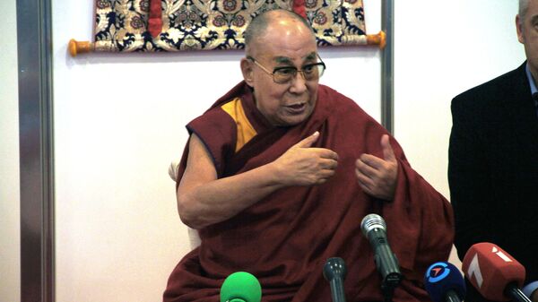 Далай-лама в рижском зале Сконто. 23 сентября 2017