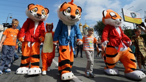 Участники праздничных мероприятий, посвященных Дню тигра, во Владивостоке. Архивное фото