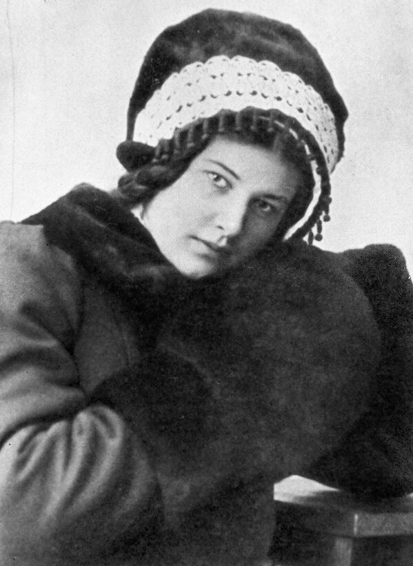 Лариса Михайловна Рейснер (1895-1926), русская революционерка, советская писательница