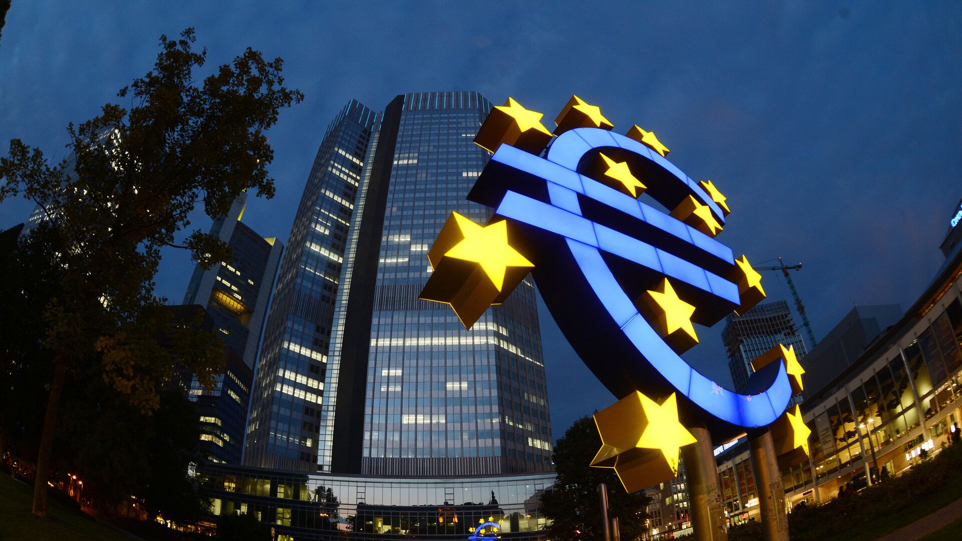 Логотип Европейского центрального банка во Франкфурте-на-Майне, Германия - РИА Новости, 1920, 25.07.2022
