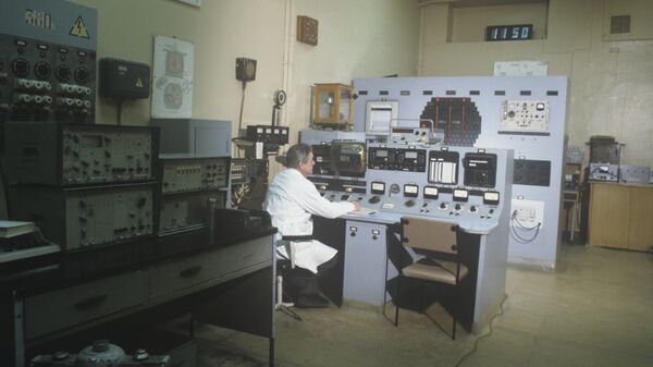 Пульт управления первого российского ядерного реактора, пущенного в декабре 1946 года. Институт атомной энергии имени И.В.Курчатова (ныне - Российский научный центр «Курчатовский институт»)