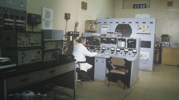 Пульт управления первого российского ядерного реактора, пущенного в декабре 1946 года. Институт атомной энергии имени И.В.Курчатова (ныне - Российский научный центр «Курчатовский институт»)