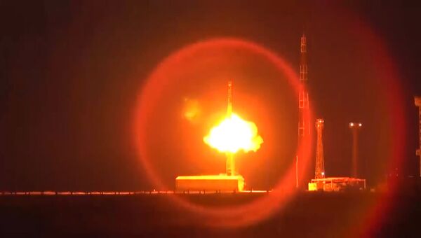 Российские военные испытали межконтинентальную ракету Тополь. Кадры пуска