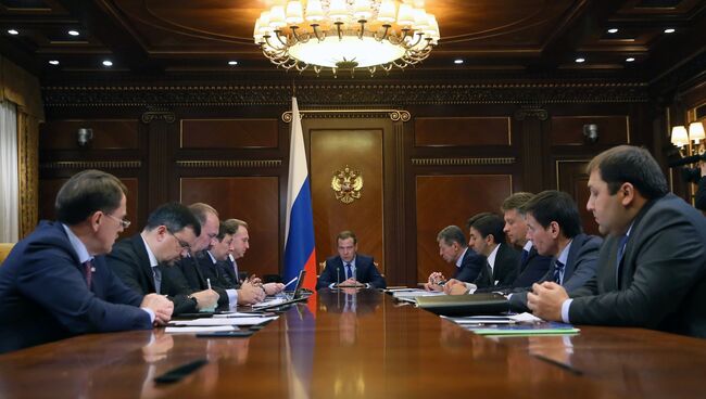Дмитрий Медведев проводит заседание президиума Совета при президенте РФ по стратегическому развитию и приоритетным проектам. 27 сентября 2017