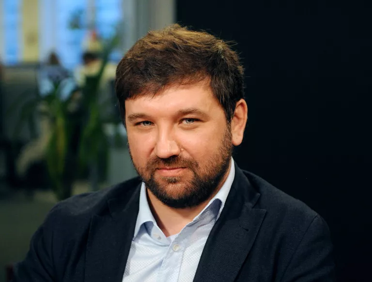 Путешественник, руководитель московского центра дополнительного образования Лаборатория путешествий Матвей Шпаро Путешественник, руководитель московского центра дополнительного образования Лаборатория путешествий Матвей Шпаро