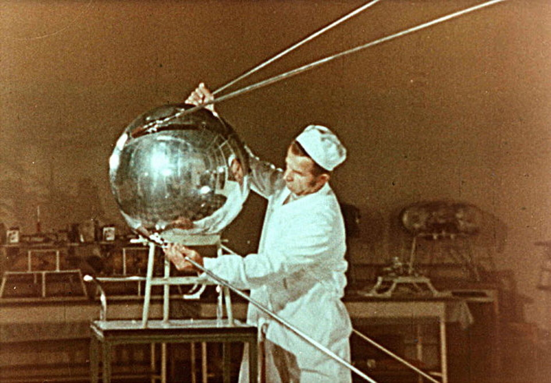 Первый советский искусственный спутник Земли - РИА Новости, 1920, 03.10.2022