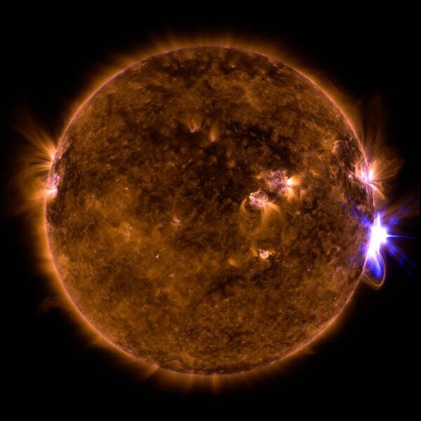 Мощная вспышка на Солнце, зафиксированная Обсерваторией НАСА 14 сентября 2017