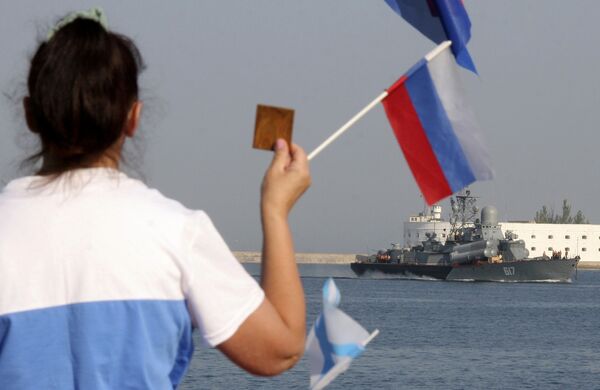 В севастопольскую бухту вернулся малый ракетный корабль Мираж ЧФ РФ