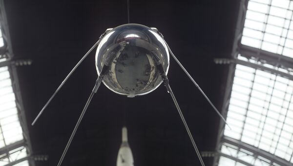Макет первого советского искусственного спутника Земли, запущенного 4 октября 1957 года