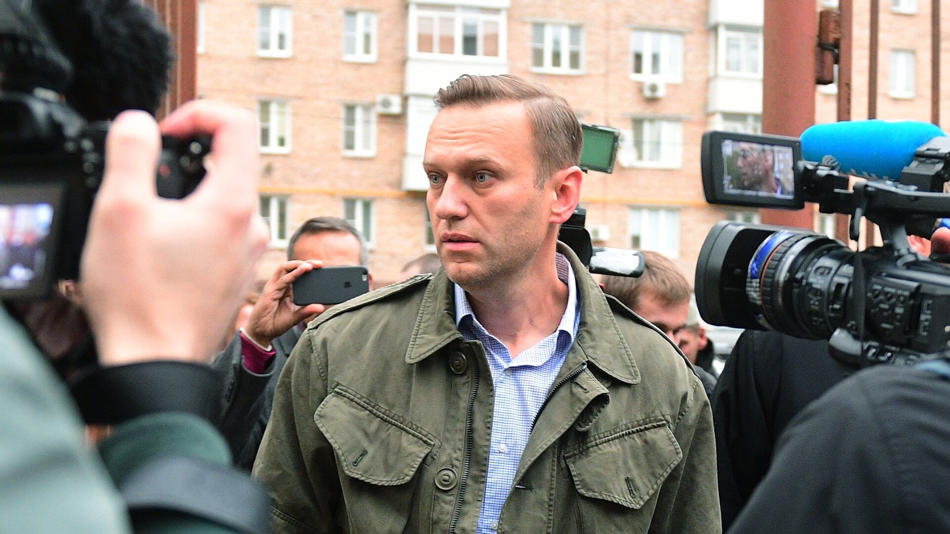 Алексей Навальный у здания Симоновского районного суда Москвы. 2 октября 2017 - РИА Новости, 1920, 30.01.2021
